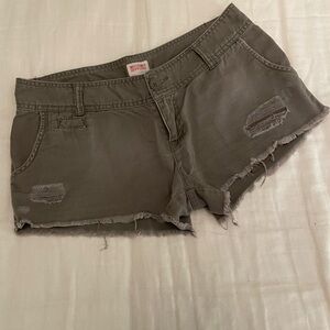 EUC Y2K low waist casual distressed shorts. Khaki brown size 7